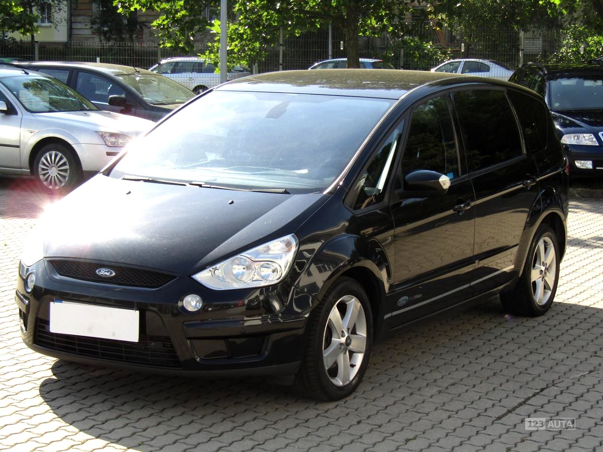 Ford S-MAX, 2008 - pohled č. 3
