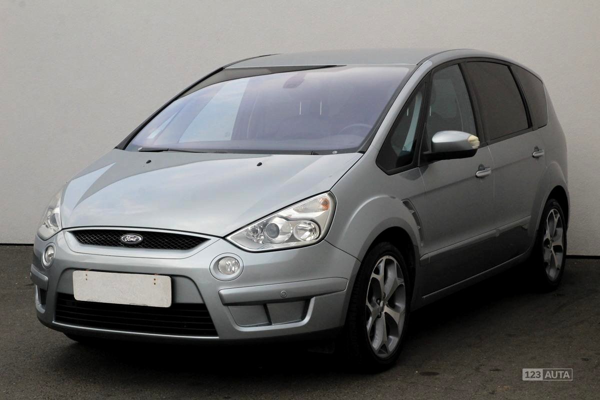 Ford S-MAX, 2008 - pohled č. 3