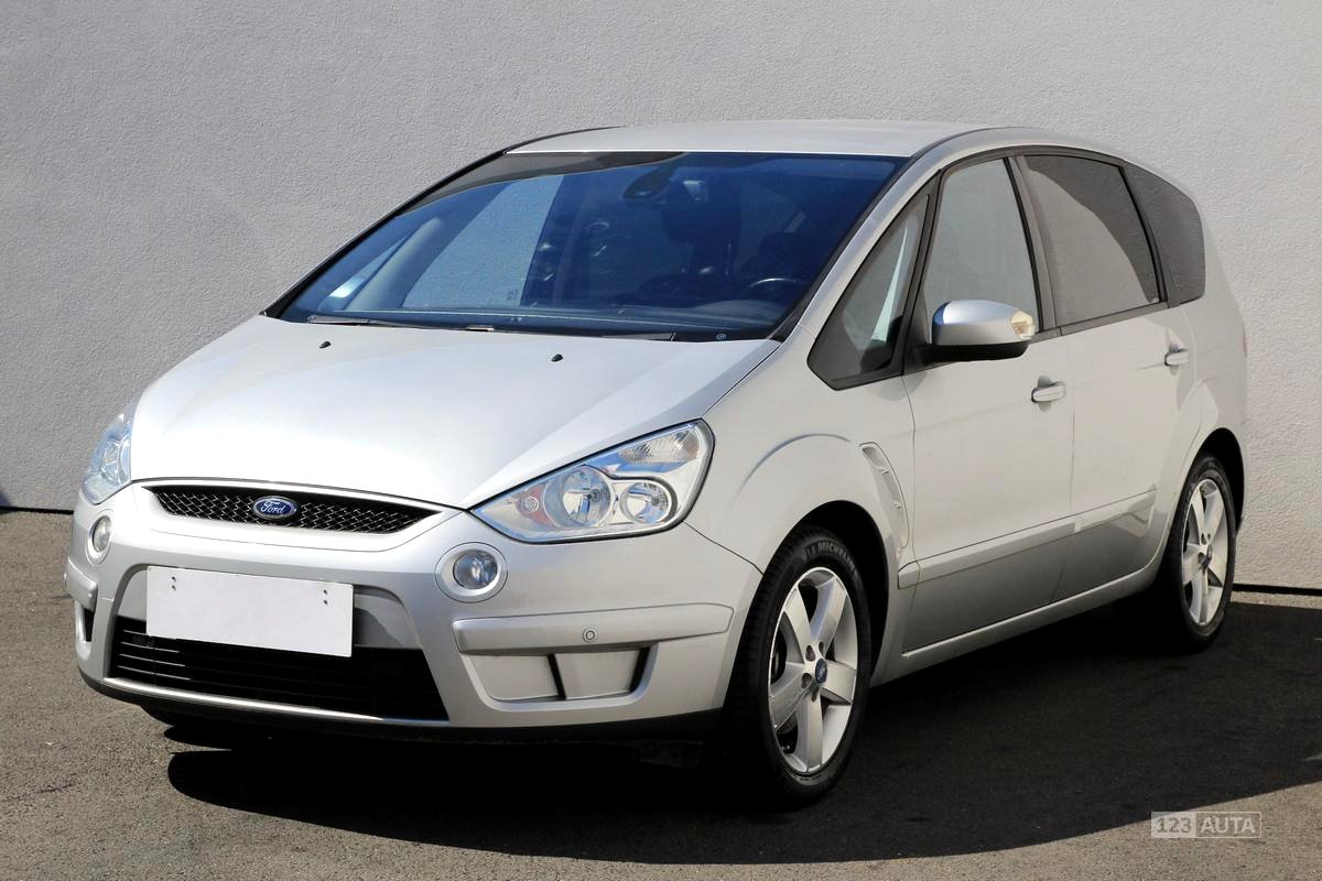 Ford S-MAX, 2007 - pohled č. 3