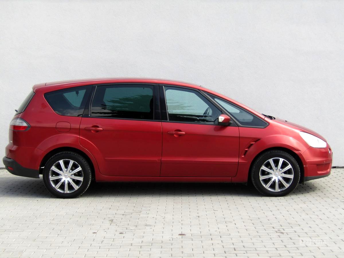 Ford S-MAX, 2007 - pohled č. 4