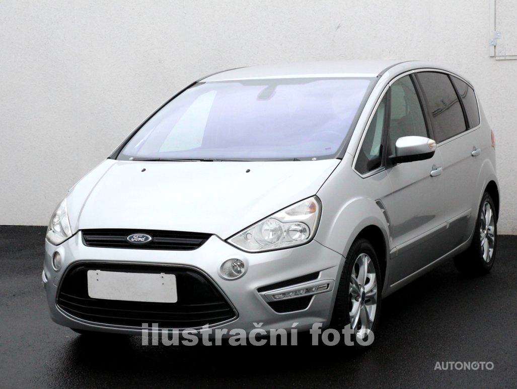 Ford S-MAX, 2013 - pohled č. 3