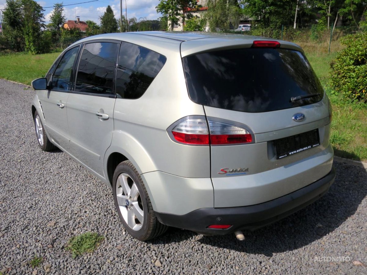 Ford S-MAX, 2008 - pohled č. 3