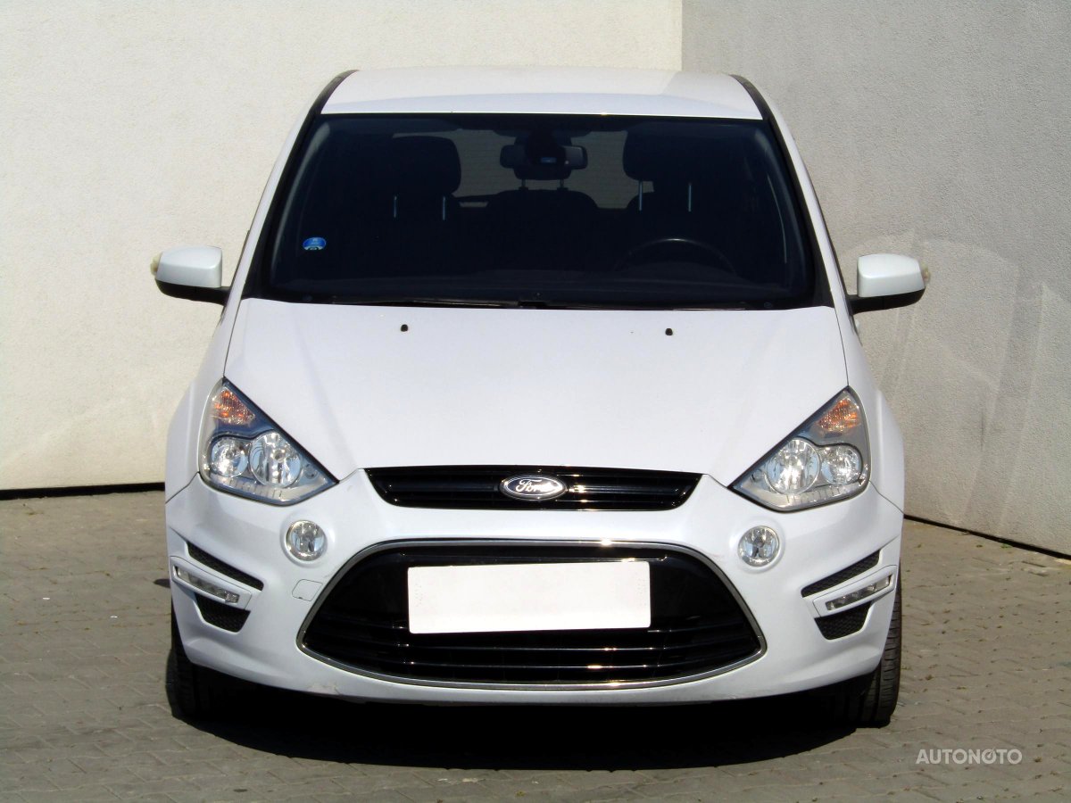 Ford S-MAX, 2011 - pohled č. 2