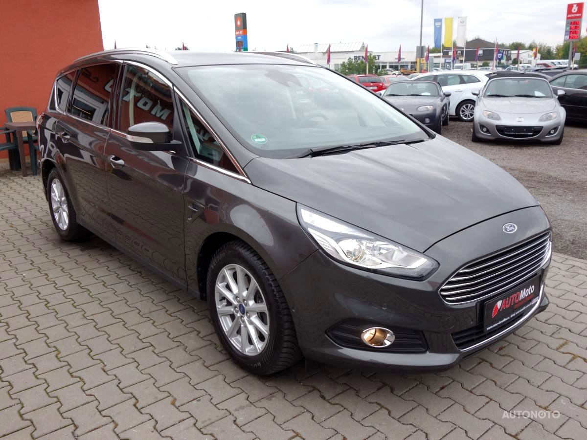 Ford S-MAX, 2016 - pohled č. 3