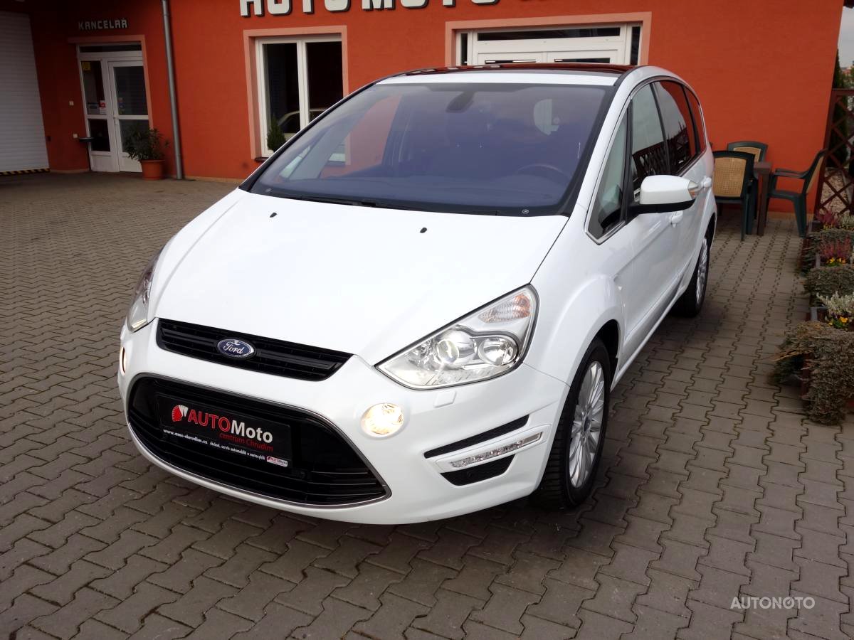 Ford S-MAX, 2013 - pohled č. 2
