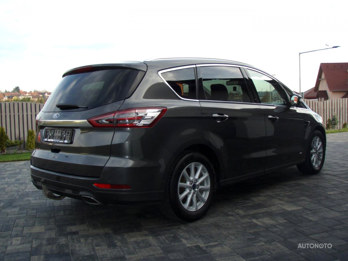 Ford S-MAX, 2017 - pohled č. 3