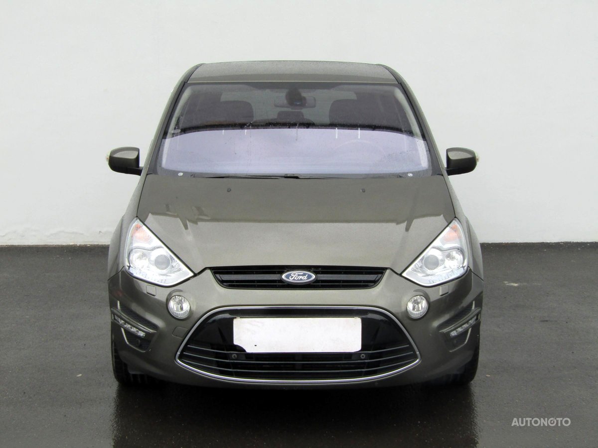 Ford S-MAX, 2011 - pohled č. 2