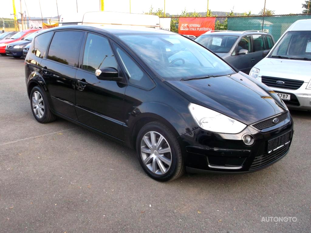 Ford S-MAX, 2007 - pohled č. 2