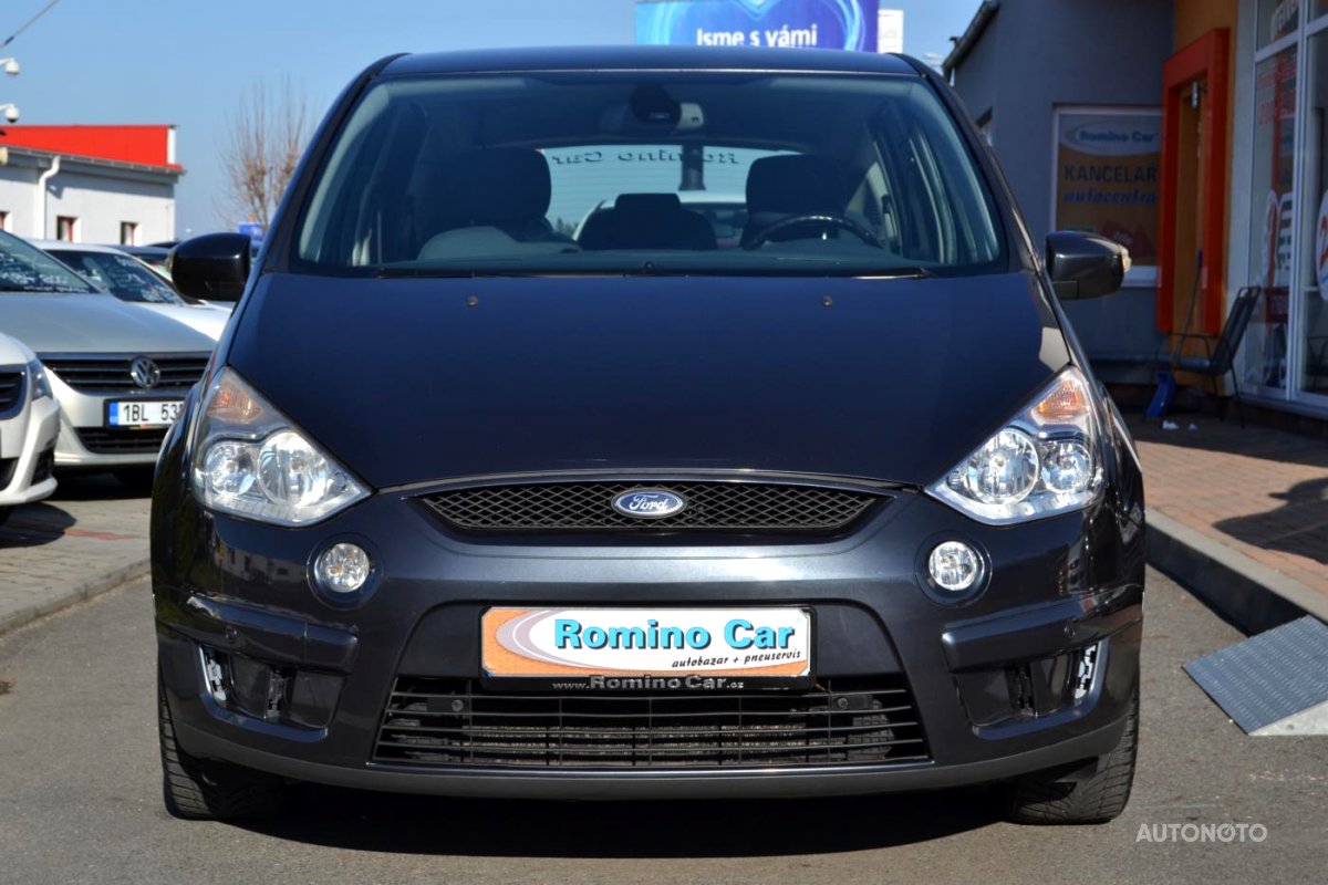 Ford S-MAX, 2007 - pohled č. 2
