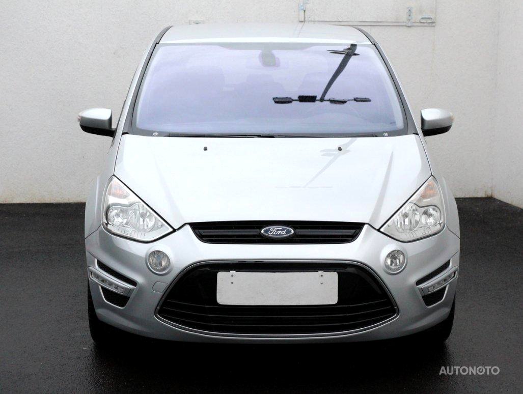 Ford S-MAX, 2010 - pohled č. 2