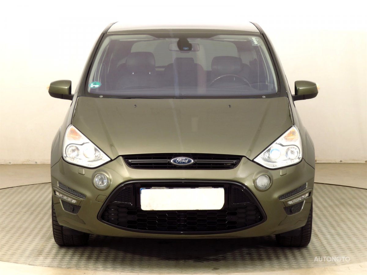 Ford S-MAX, 2011 - pohled č. 2