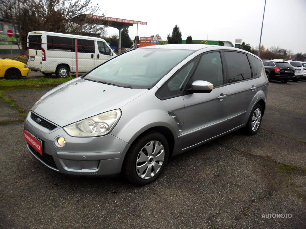 Ford S-MAX, 2006 - pohled č. 3