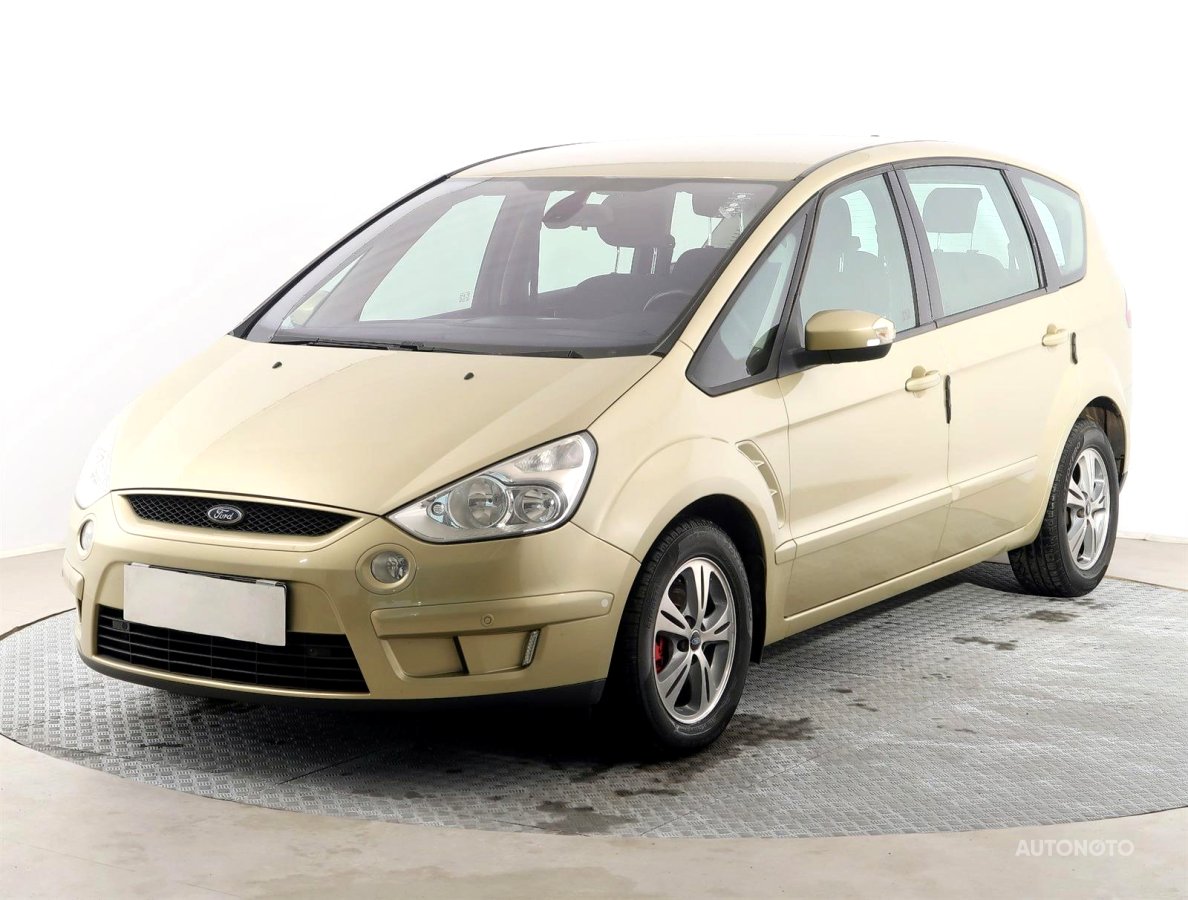 Ford S-MAX, 2007 - pohled č. 3