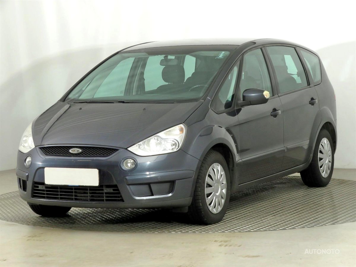 Ford S-MAX, 2007 - pohled č. 3