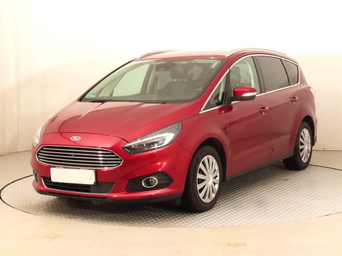 Ford S-MAX, 2015 - pohled č. 3