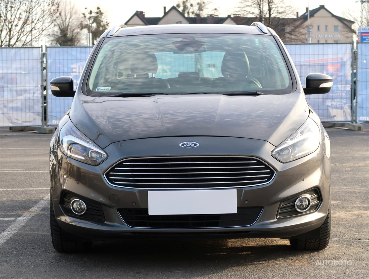 Ford S-MAX, 2015 - pohled č. 2