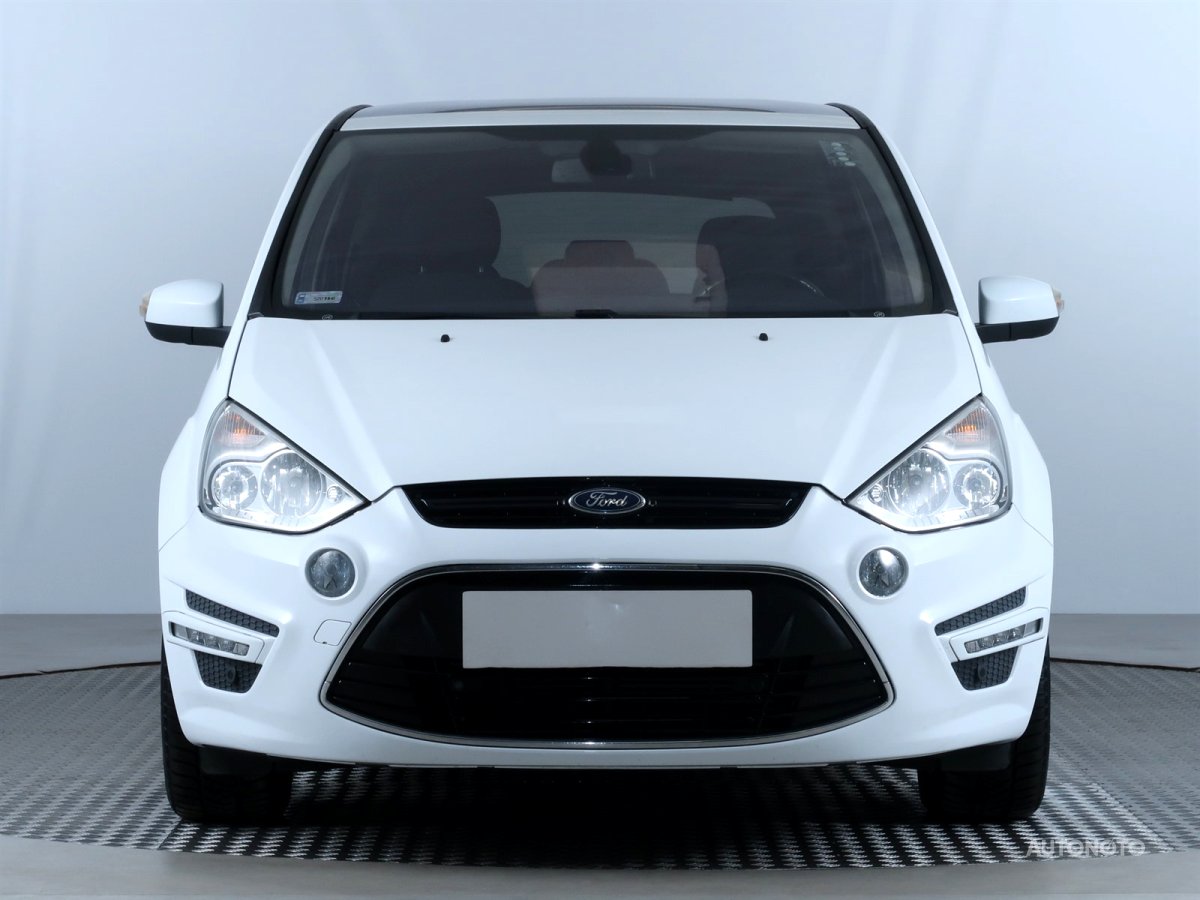 Ford S-MAX, 2013 - pohled č. 2