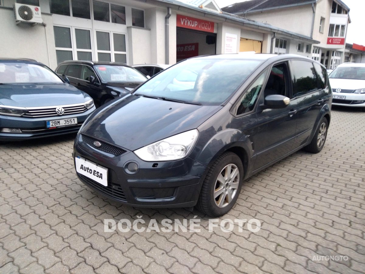 Ford S-MAX, 2007 - pohled č. 3