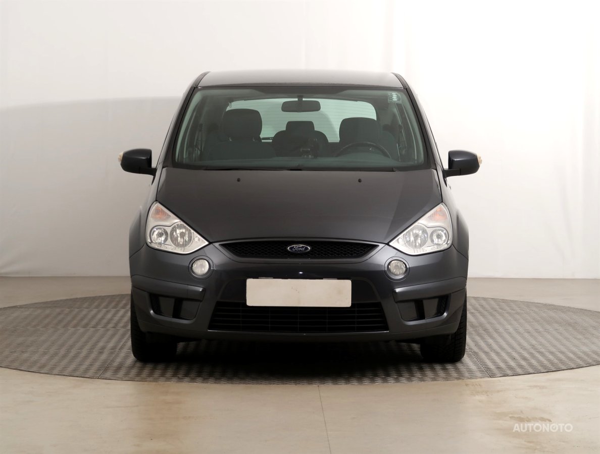 Ford S-MAX, 2008 - pohled č. 2