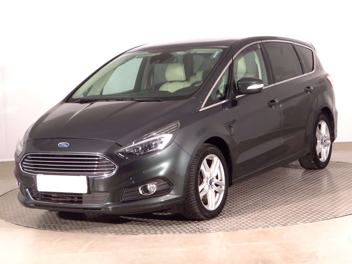 Ford S-MAX, 2016 - pohled č. 3