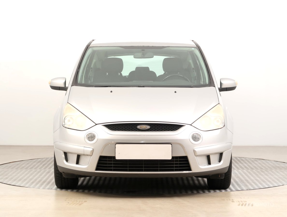 Ford S-MAX, 2007 - pohled č. 2