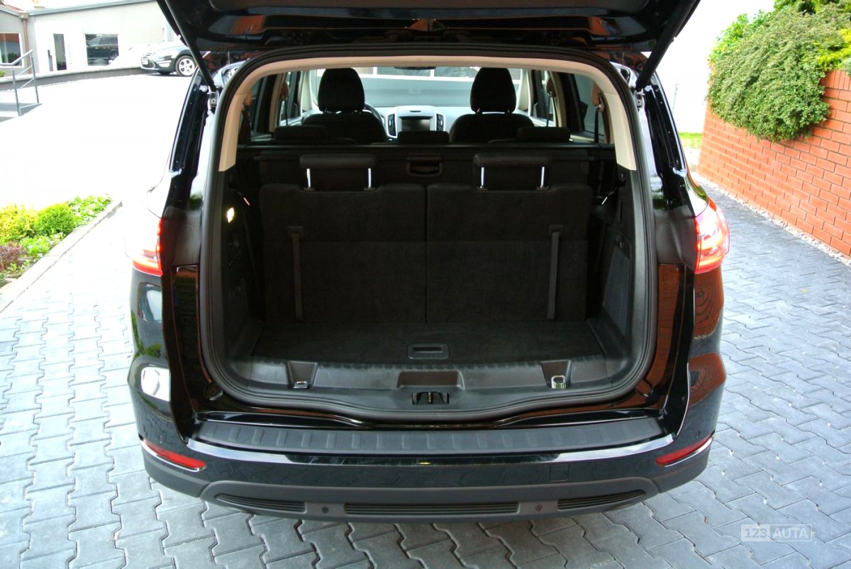 Ford S-MAX, 2016 - pohled č. 19