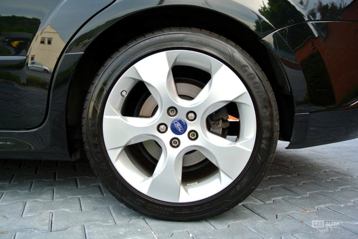 Ford S-MAX, 2013 - pohled č. 10