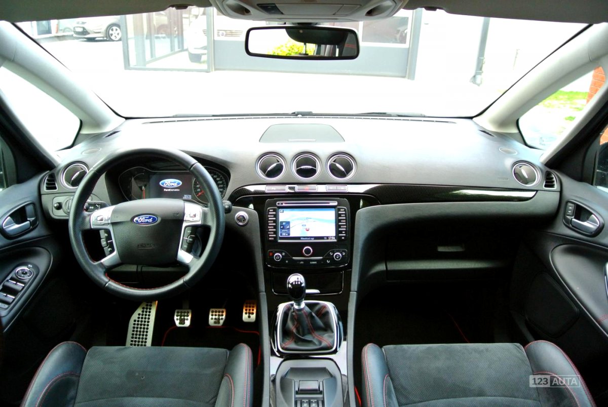 Ford S-MAX, 2013 - pohled č. 11