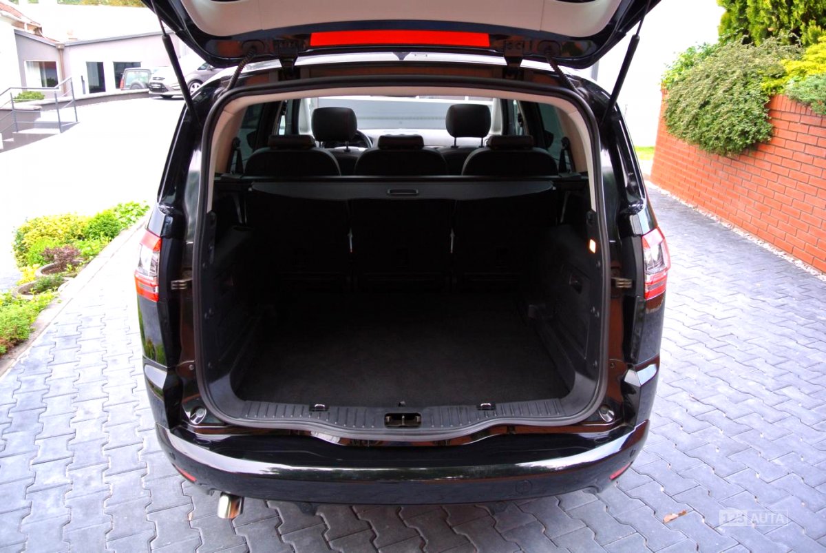 Ford S-MAX, 2013 - pohled č. 20