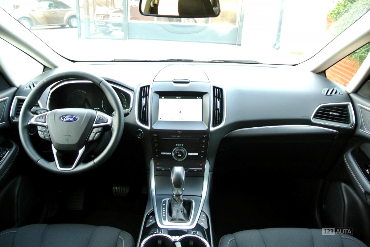 Ford S-MAX, 2016 - pohled č. 10