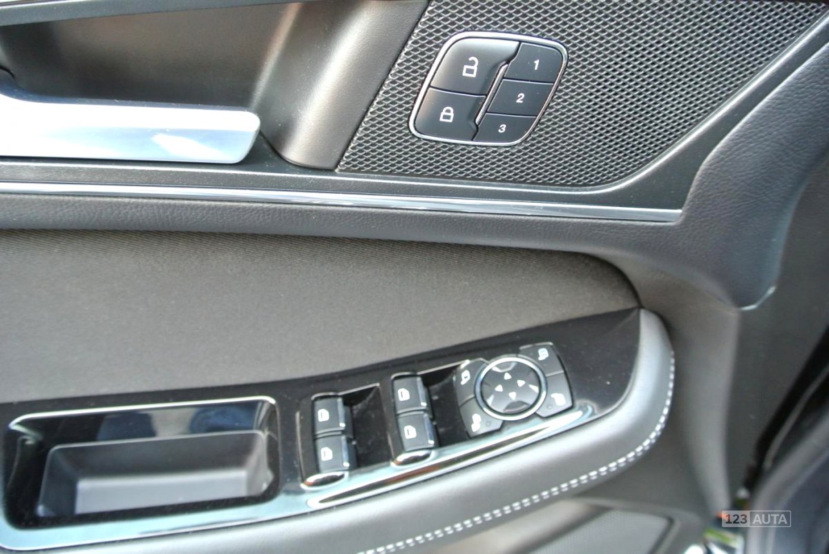 Ford S-MAX, 2016 - pohled č. 18