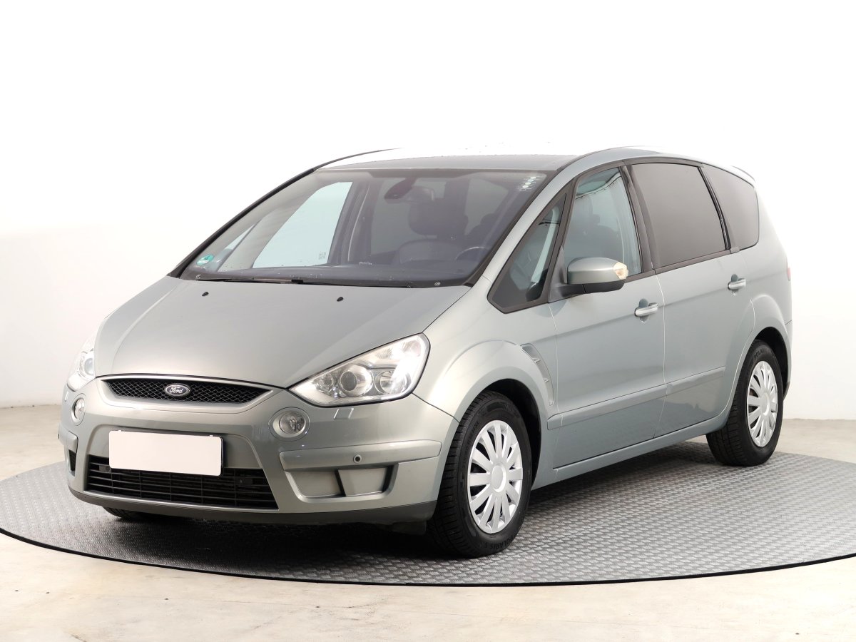 Ford S-MAX, 2008 - pohled č. 3