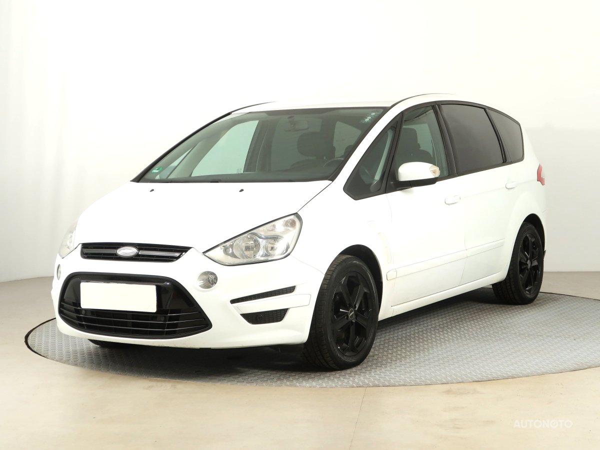 Ford S-MAX, 2011 - pohled č. 3