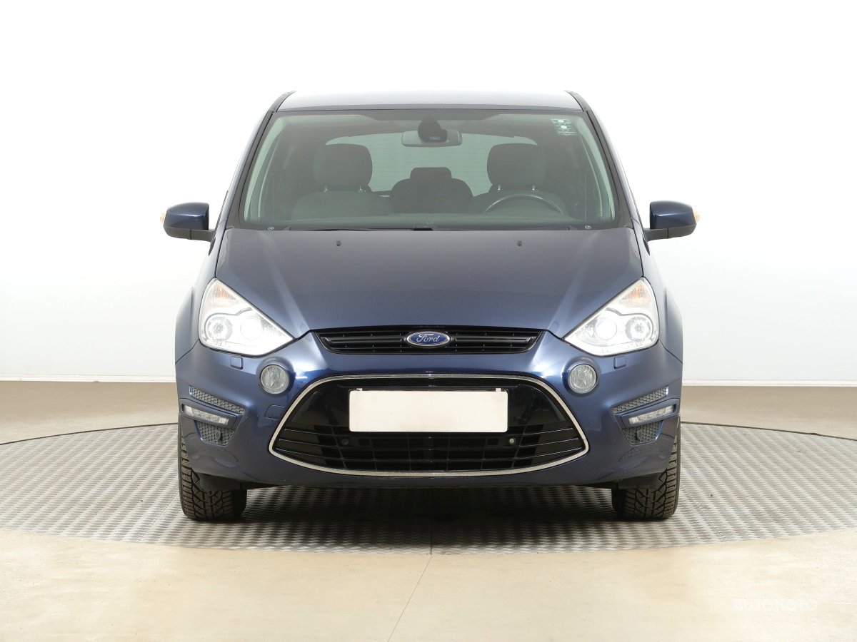 Ford S-MAX, 2012 - pohled č. 2