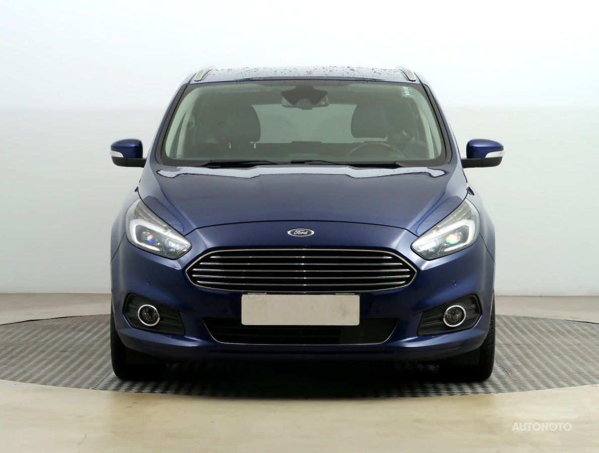 Ford S-MAX, 2017 - pohled č. 2
