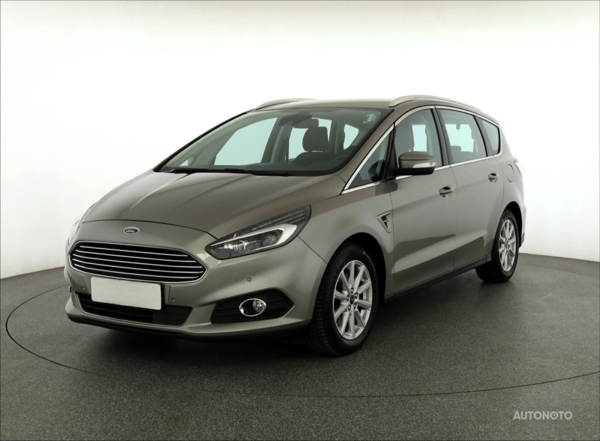 Ford S-MAX, 2016 - pohled č. 3