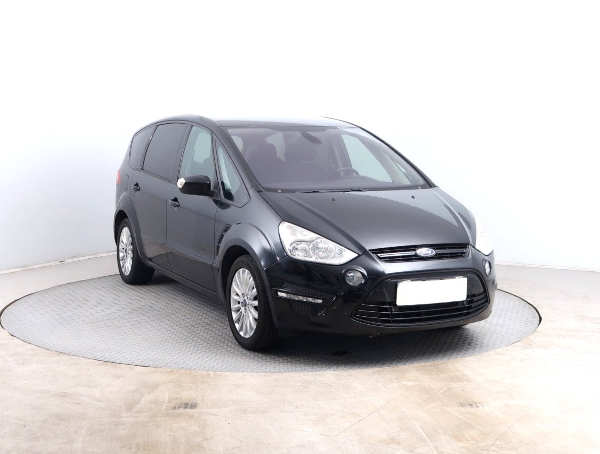 Ford S-MAX, 2013 - pohled č. 1