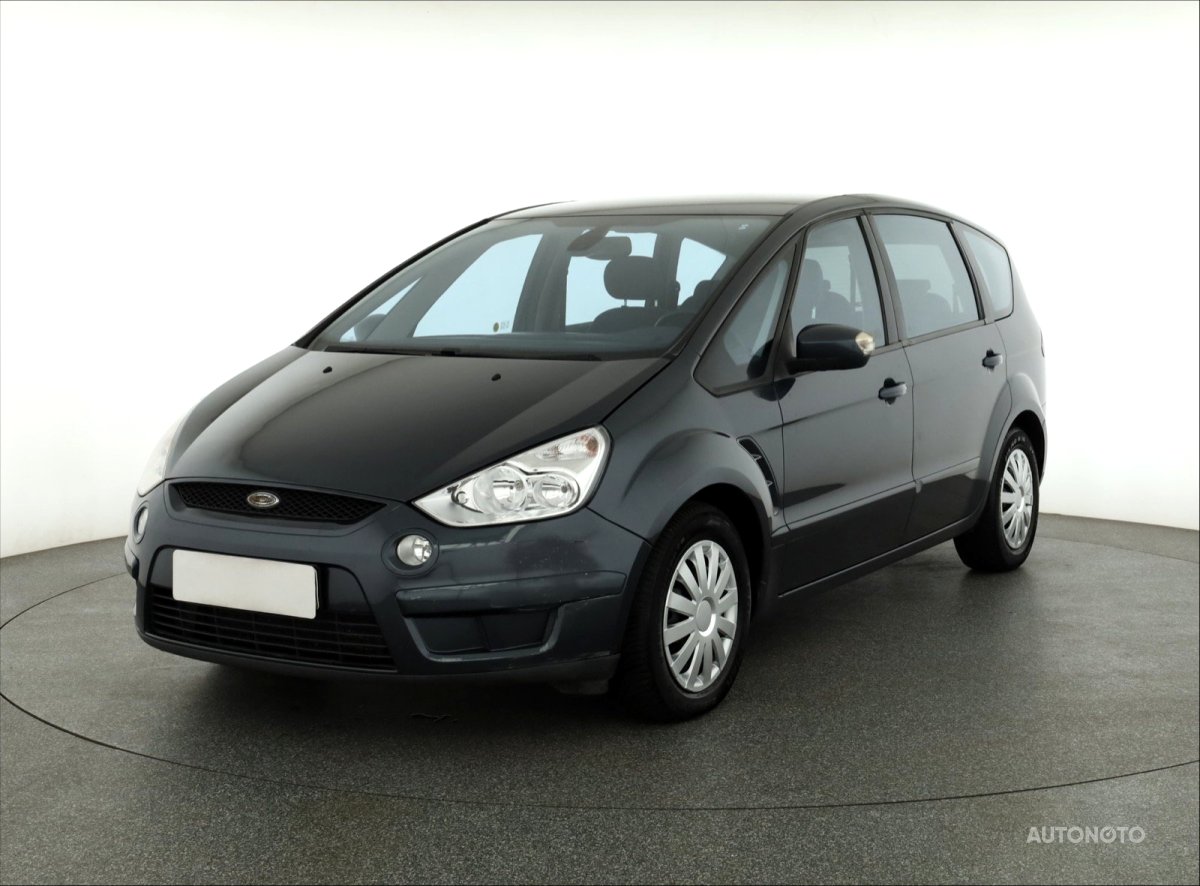 Ford S-MAX, 2007 - pohled č. 3