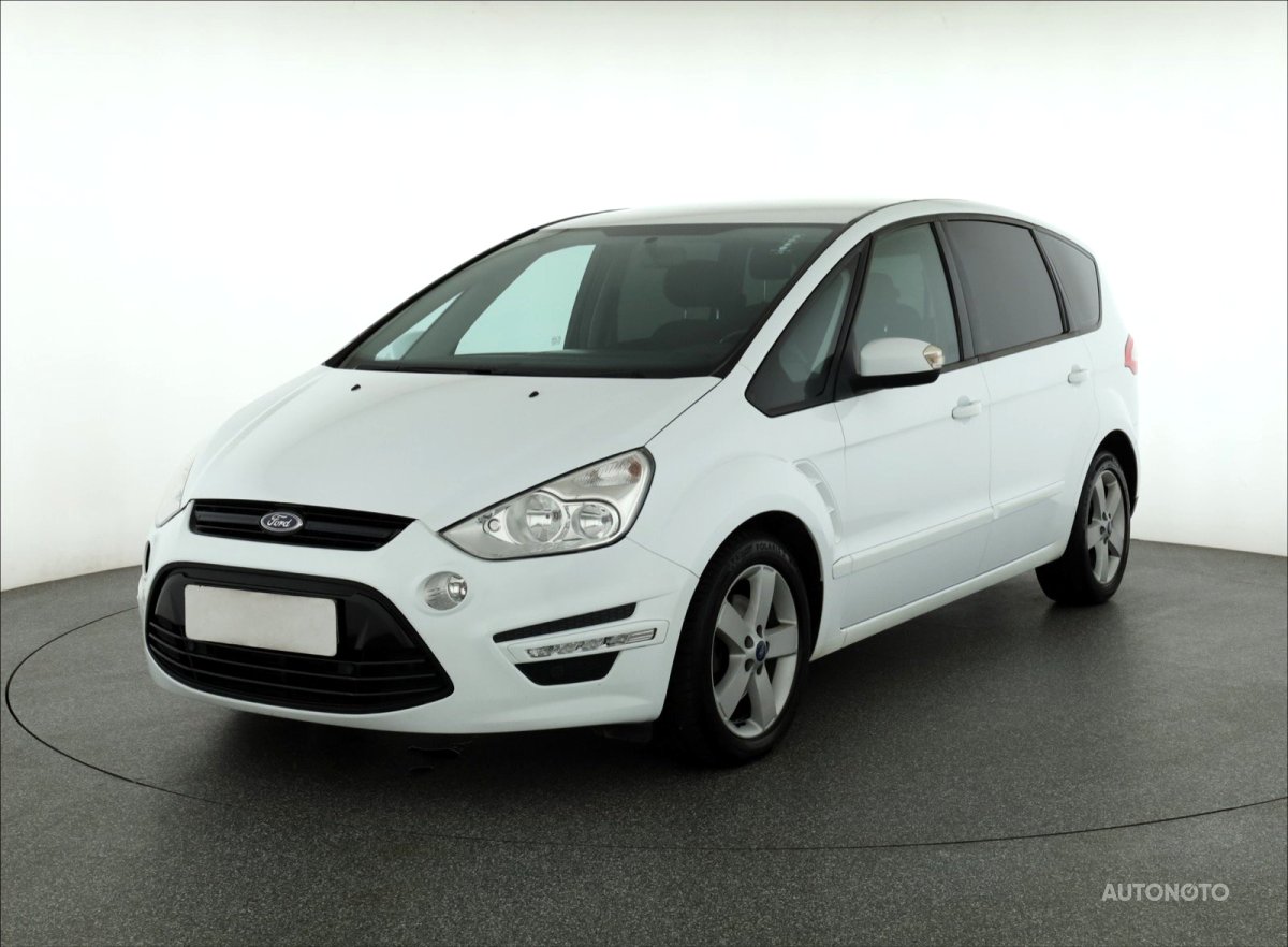 Ford S-MAX, 2014 - pohled č. 3