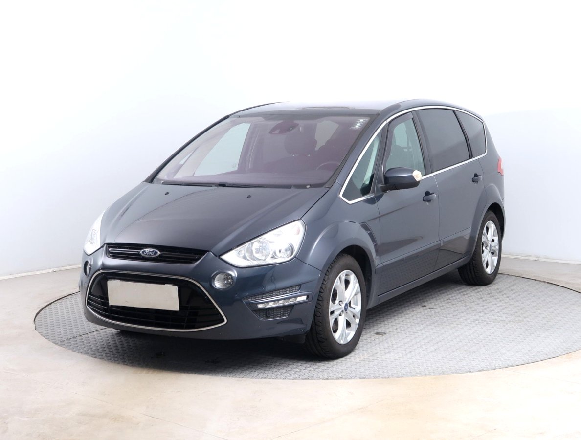 Ford S-MAX, 2011 - pohled č. 3