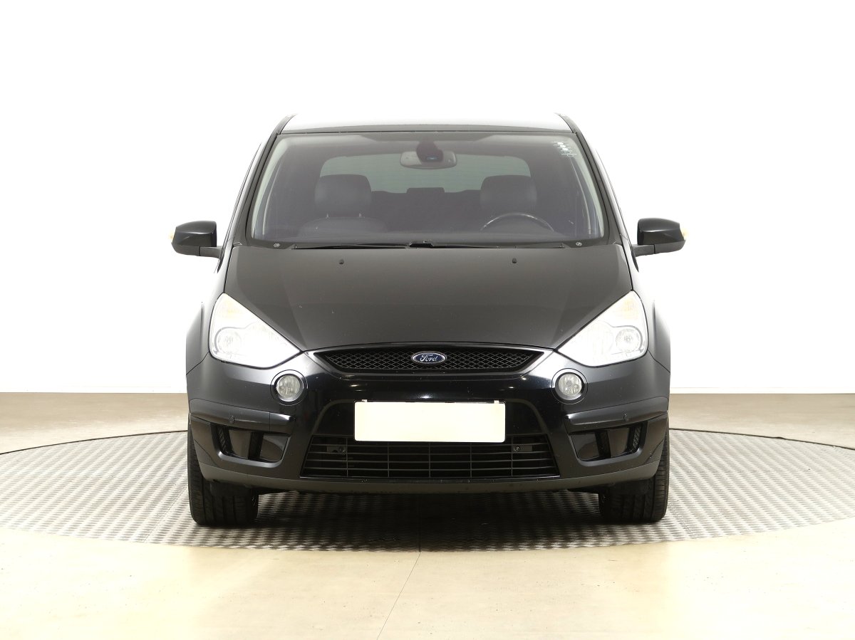 Ford S-MAX, 2008 - pohled č. 2