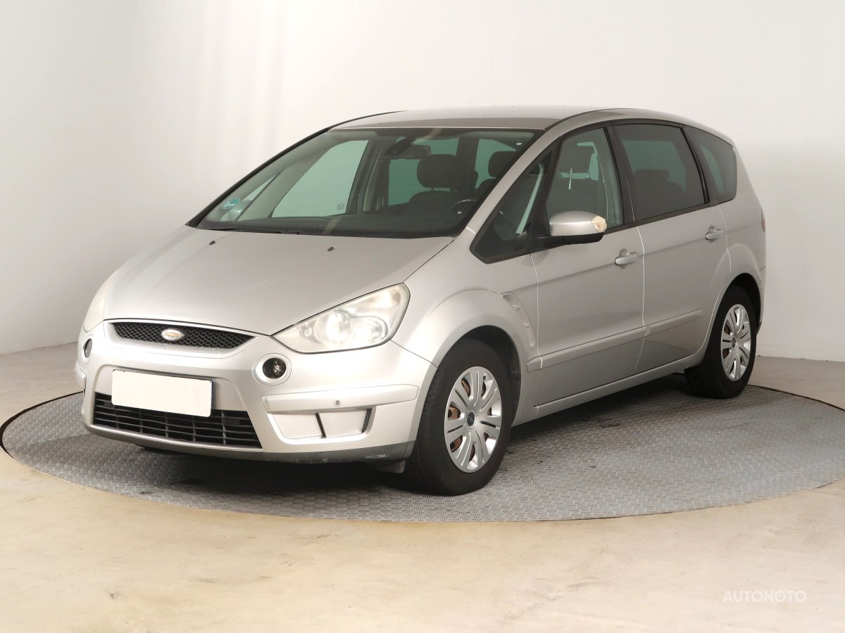 Ford S-MAX, 2006 - pohled č. 3