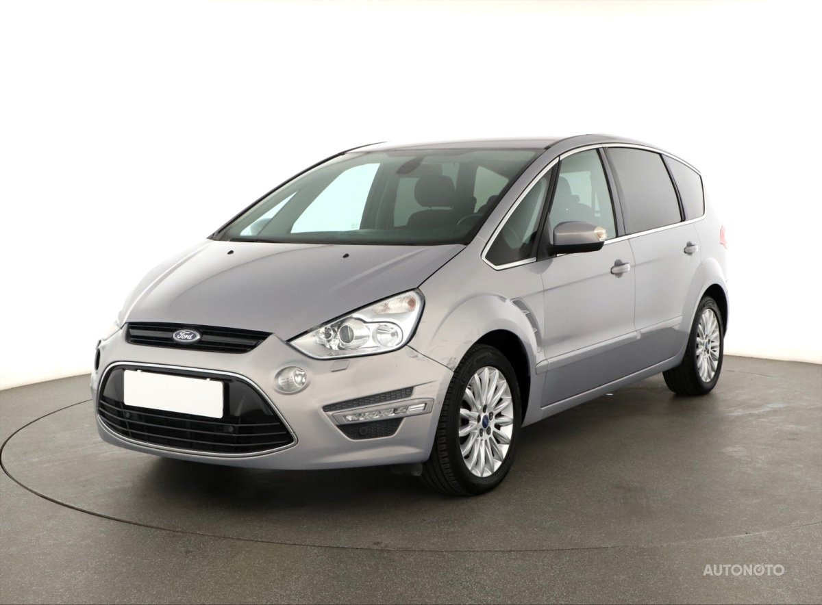 Ford S-MAX, 2011 - pohled č. 3