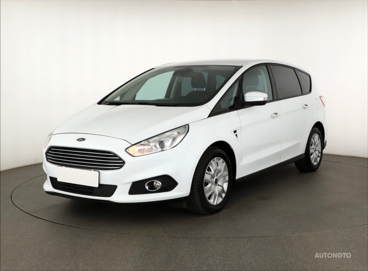 Ford S-MAX, 2017 - pohled č. 3