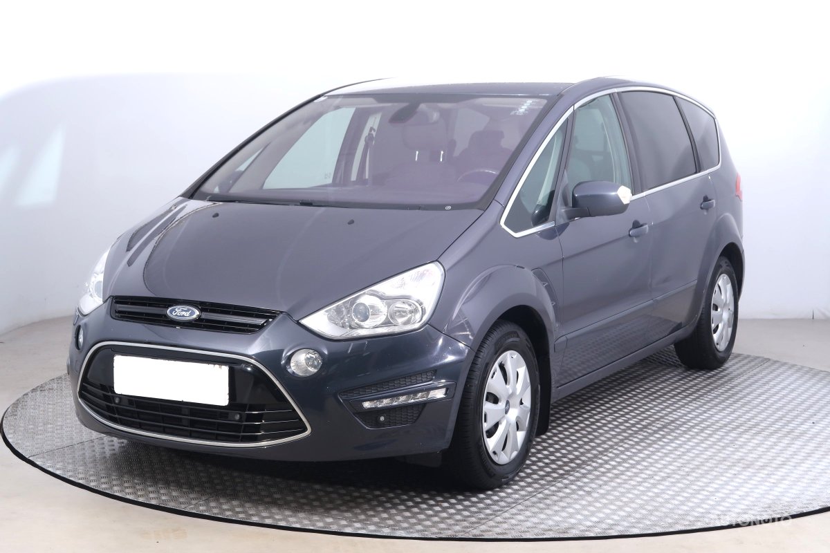 Ford S-MAX, 2013 - pohled č. 3