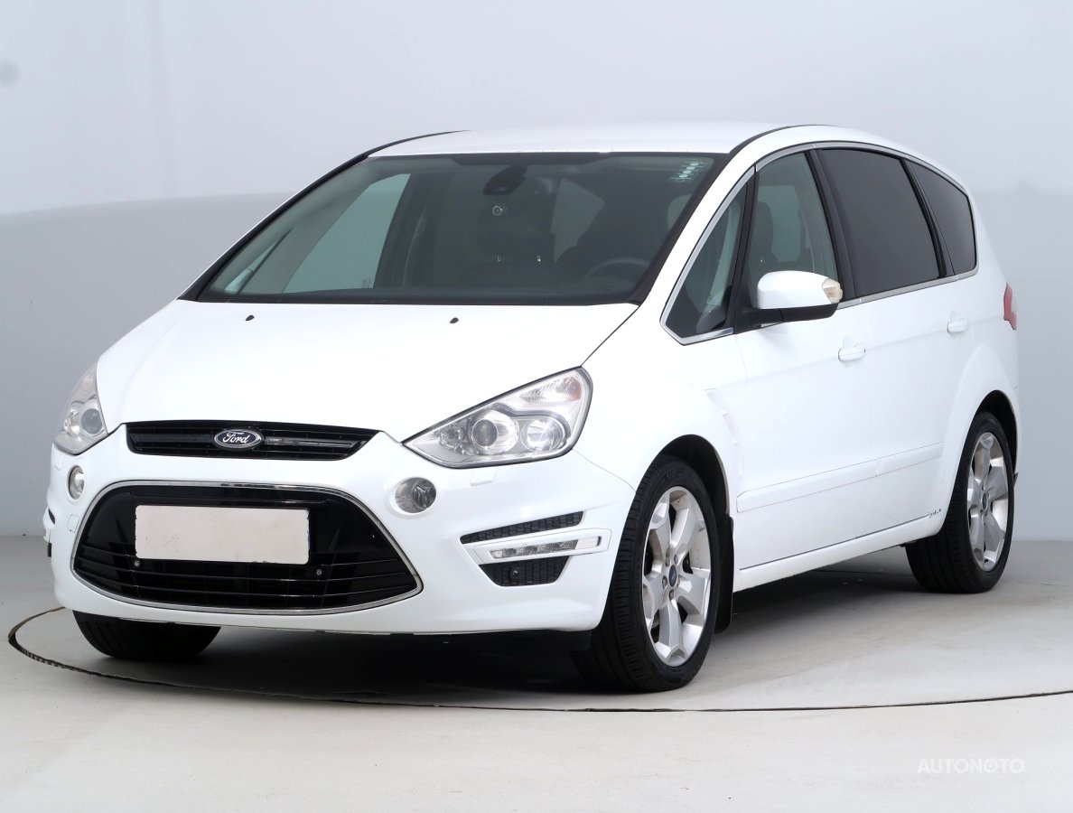 Ford S-MAX, 2012 - pohled č. 3