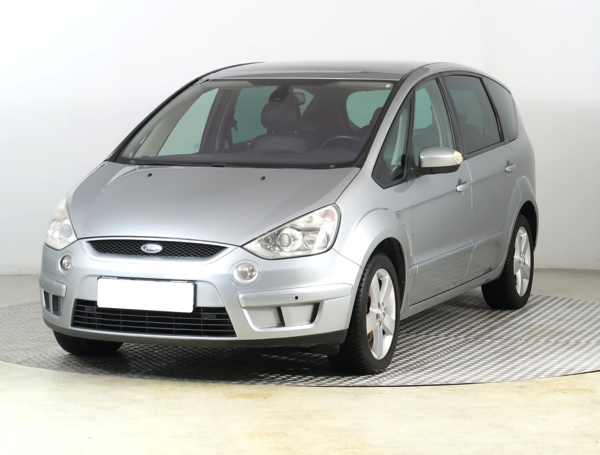 Ford S-MAX, 2007 - pohled č. 3