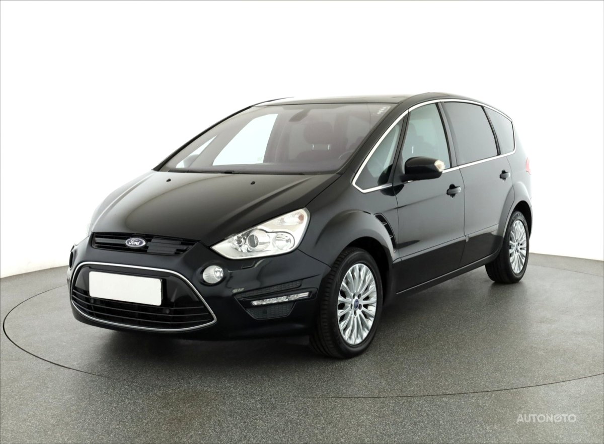 Ford S-MAX, 2014 - pohled č. 3