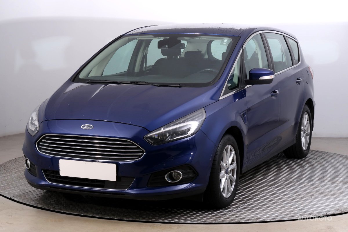 Ford S-MAX, 2017 - pohled č. 3
