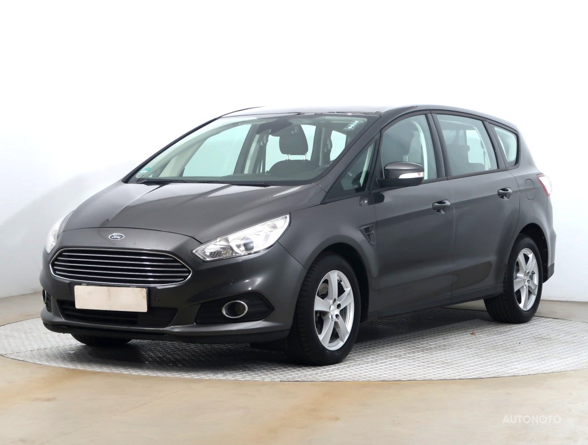 Ford S-MAX, 2017 - pohled č. 3